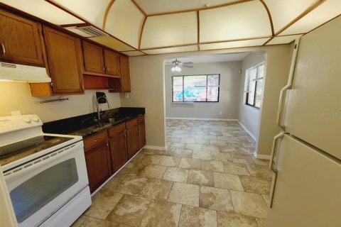 Villa ou maison à louer à Saint Petersburg, Floride: 3 chambres, 92.16 m2 № 2418903 - photo 6