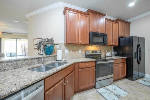 House in Apollo Beach, Florida 2 bedrooms, 150.13 sq.m. № 1907741 - photo 12