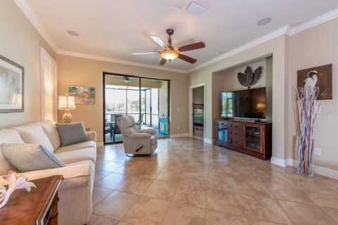 House in Apollo Beach, Florida 2 bedrooms, 150.13 sq.m. № 1907741 - photo 7