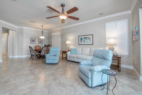 House in Apollo Beach, Florida 2 bedrooms, 150.13 sq.m. № 1907741 - photo 6