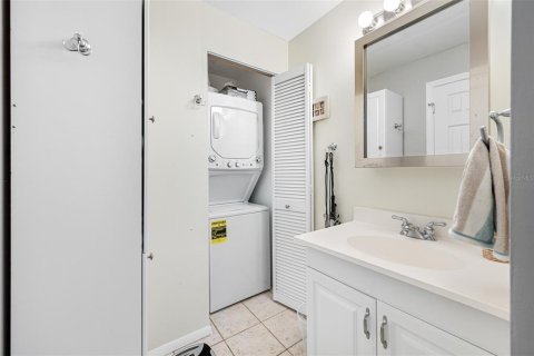 Condominio en venta en Saint Petersburg, Florida, 1 dormitorio, 73.11 m2 № 1869134 - foto 23