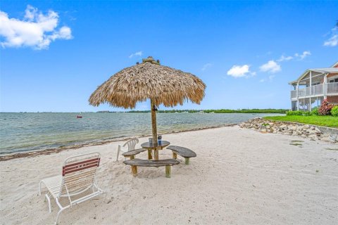 Condominio en venta en Saint Petersburg, Florida, 1 dormitorio, 73.11 m2 № 1869134 - foto 2