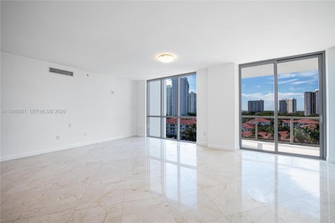 Condominio en alquiler en Aventura, Florida, 3 dormitorios, 204.38 m2 № 2001750 - foto 4