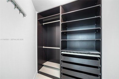 Condominio en alquiler en Aventura, Florida, 3 dormitorios, 204.38 m2 № 2001750 - foto 17