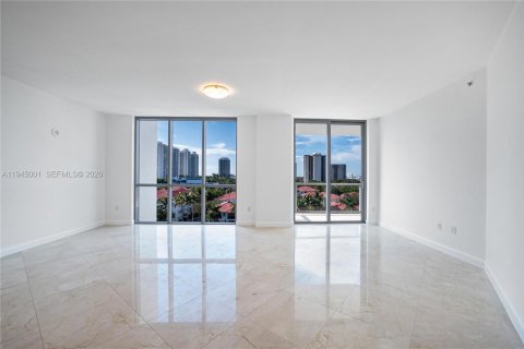 Condominio en alquiler en Aventura, Florida, 3 dormitorios, 204.38 m2 № 2001750 - foto 5
