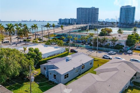 Commercial property in Miami Beach, Florida № 2033238 - photo 15