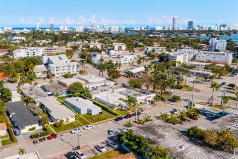 Commercial property in Miami Beach, Florida № 2033238 - photo 16