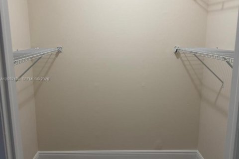 Appartement à louer à Miami, Floride: 2 chambres, 80.55 m2 № 2265742 - photo 12