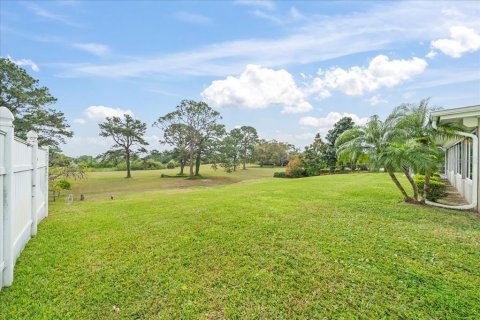 House in Titusville, Florida 4 bedrooms, 186.73 sq.m. № 1823972 - photo 16