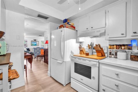 Condominio en venta en Fort Lauderdale, Florida, 2 dormitorios, 92.9 m2 № 1892810 - foto 10