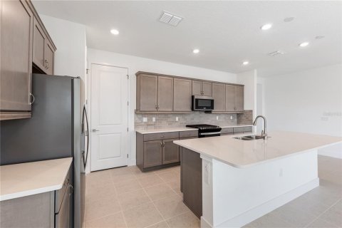 House in Ocala, Florida 2 bedrooms, 151.52 sq.m. № 1856036 - photo 4