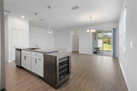 Villa ou maison à vendre à Clermont, Floride: 3 chambres, 153.85 m2 № 2294624 - photo 12