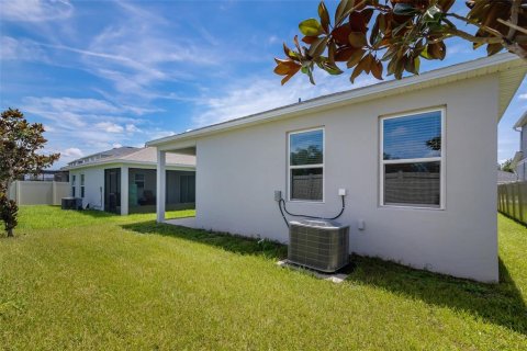 Villa ou maison à vendre à Clermont, Floride: 3 chambres, 153.85 m2 № 2294624 - photo 18