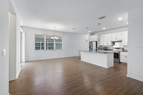 Villa ou maison à vendre à Clermont, Floride: 3 chambres, 153.85 m2 № 2294624 - photo 15