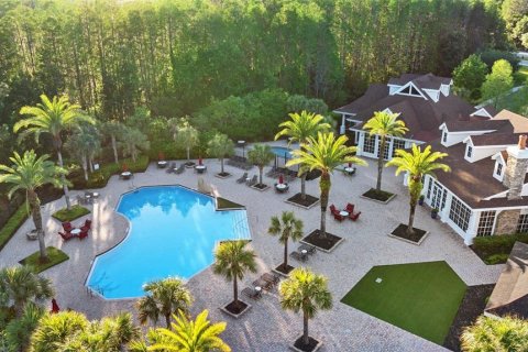 House in Land O' Lakes, Florida 4 bedrooms, 239.22 sq.m. № 2207500 - photo 4