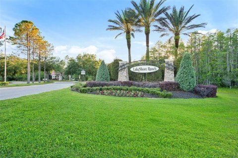House in Land O' Lakes, Florida 4 bedrooms, 239.22 sq.m. № 2207500 - photo 25