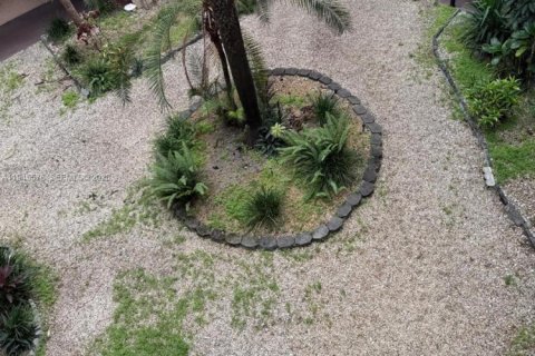 Condo in Lauderdale Lakes, Florida, 2 bedrooms  № 2002707 - photo 15