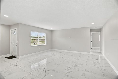 Villa ou maison à vendre à Altamonte Springs, Floride: 4 chambres, 124.12 m2 № 2408718 - photo 6