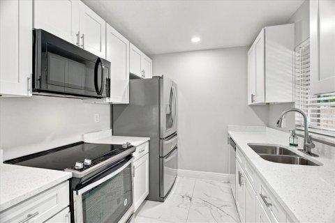 Villa ou maison à vendre à Altamonte Springs, Floride: 4 chambres, 124.12 m2 № 2408718 - photo 10