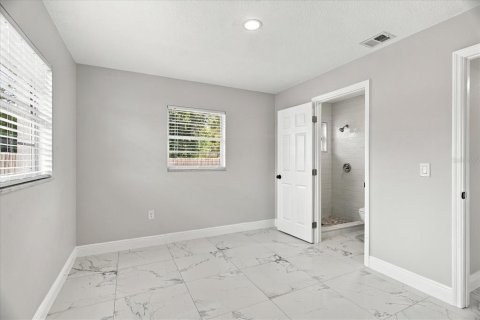 Villa ou maison à vendre à Altamonte Springs, Floride: 4 chambres, 124.12 m2 № 2408718 - photo 13