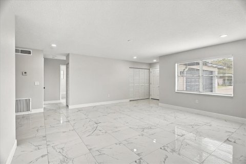 Villa ou maison à vendre à Altamonte Springs, Floride: 4 chambres, 124.12 m2 № 2408718 - photo 7