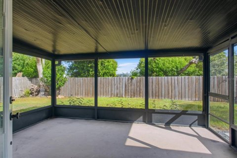 Villa ou maison à vendre à Altamonte Springs, Floride: 4 chambres, 124.12 m2 № 2408718 - photo 21