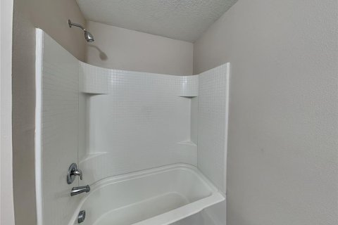 Casa en alquiler en Kissimmee, Florida, 4 dormitorios, 130.06 m2 № 1905759 - foto 9