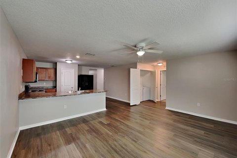 Casa en alquiler en Kissimmee, Florida, 4 dormitorios, 130.06 m2 № 1905759 - foto 2