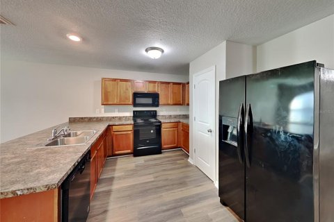 Casa en alquiler en Kissimmee, Florida, 4 dormitorios, 130.06 m2 № 1905759 - foto 4