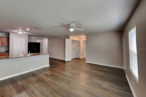 Casa en alquiler en Kissimmee, Florida, 4 dormitorios, 130.06 m2 № 1905759 - foto 3