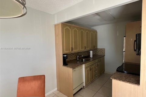 Copropriété à louer à Boca Raton, Floride: 2 chambres, 79.99 m2 № 2241061 - photo 4