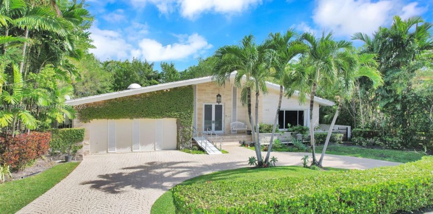 Casa en Bal Harbour, Florida 3 dormitorios, 349.68 m2 № 1973812