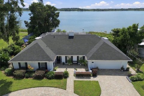 Villa ou maison à Winter Haven, Floride 3 chambres, 220.64 m2 № 2416857