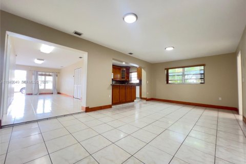 Villa ou maison à louer à Miami, Floride: 3 chambres, 191.01 m2 № 1999459 - photo 27