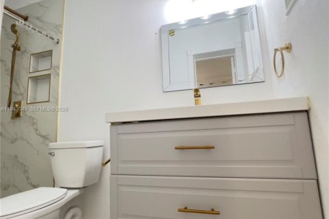 Villa ou maison à louer à Miami, Floride: 3 chambres, 191.01 m2 № 1999459 - photo 10