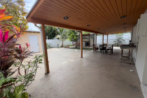 Villa ou maison à louer à Miami, Floride: 3 chambres, 191.01 m2 № 1999459 - photo 19