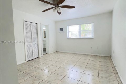 Villa ou maison à louer à Miami, Floride: 3 chambres, 191.01 m2 № 1999459 - photo 11