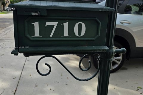 Villa ou maison à vendre à Weston, Floride: 3 chambres, 168.71 m2 № 1930649 - photo 1