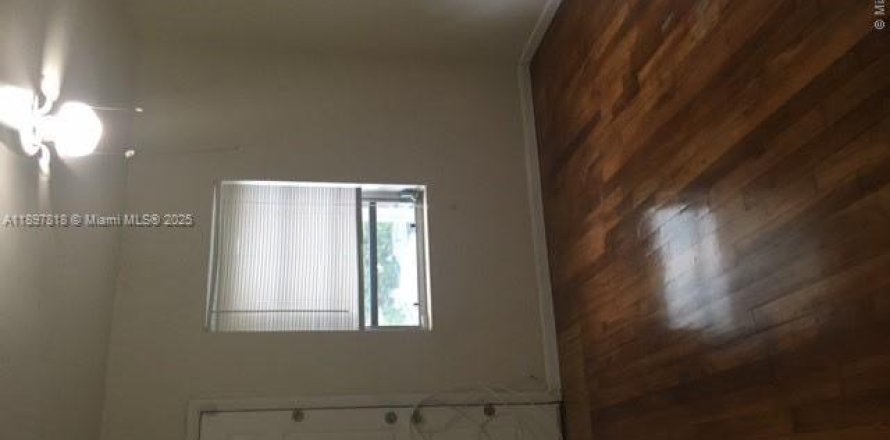 Квартира в Корал-Гейблс, Флорида 2 спальни, 261.98м2 № 1949152