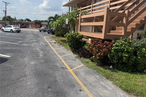 Condo à Lauderdale Lakes, Floride, 2 chambres  № 2409174