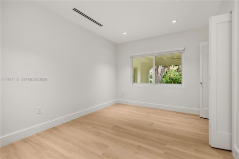 Villa ou maison à louer à Coral Gables, Floride: 3 chambres, 224.73 m2 № 2029470 - photo 18