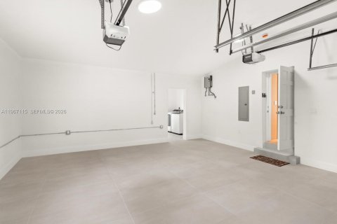 Villa ou maison à louer à Coral Gables, Floride: 3 chambres, 224.73 m2 № 2029470 - photo 21