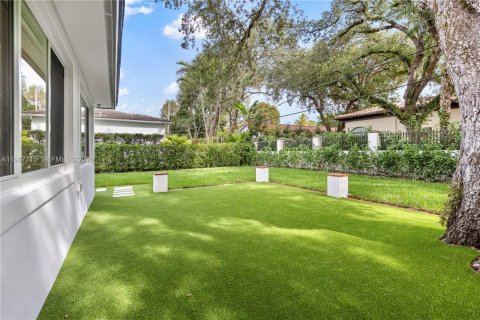 Villa ou maison à louer à Coral Gables, Floride: 3 chambres, 224.73 m2 № 2029470 - photo 23