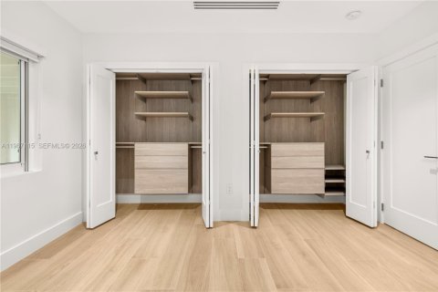 Villa ou maison à louer à Coral Gables, Floride: 3 chambres, 224.73 m2 № 2029470 - photo 19