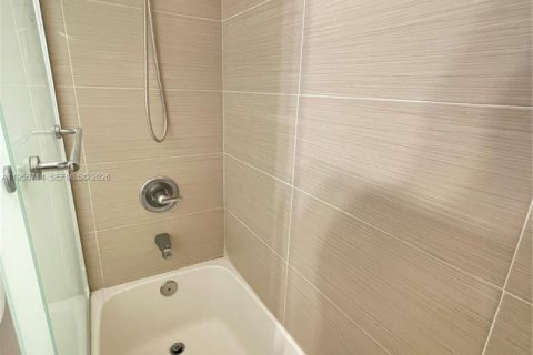 Townhouse in Davie, Florida 3 bedrooms, 136.66 sq.m. № 2010684 - photo 29