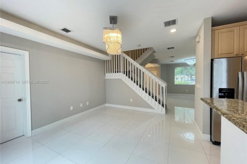 Townhouse in Davie, Florida 3 bedrooms, 136.66 sq.m. № 2010684 - photo 12