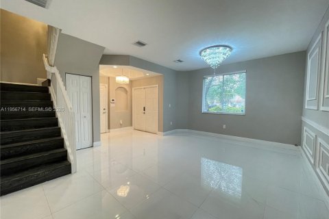 Townhouse in Davie, Florida 3 bedrooms, 136.66 sq.m. № 2010684 - photo 18