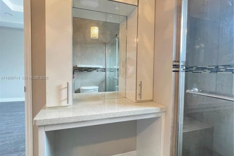 Townhouse in Davie, Florida 3 bedrooms, 136.66 sq.m. № 2010684 - photo 25