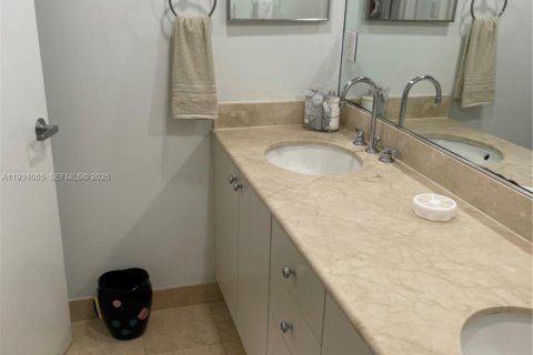 Copropriété à vendre à Miami Beach, Floride: 1 chambre, 74.88 m2 № 1990039 - photo 9