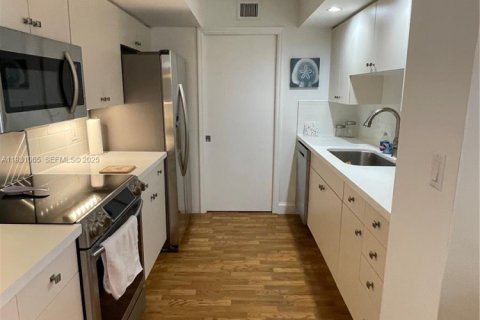 Copropriété à vendre à Miami Beach, Floride: 1 chambre, 74.88 m2 № 1990039 - photo 6